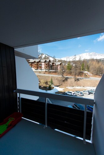200m from resort center, 3rd floor, balcony, tv, 25m², Vars