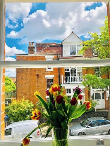 Stunning studio with funky decor in Highgate village - perfect for couples!