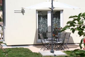 Terrace/patio - BnB Les Coquelicots (Mies)