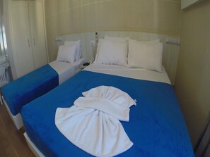 Minibar, desk, free WiFi, bed sheets - Grande Hotel Universo Palace (Uberlandia)