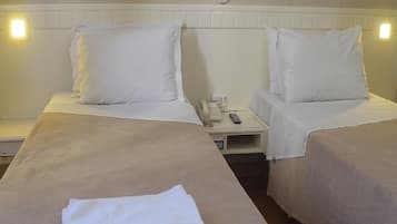 1 quarto, frigobar, escrivaninha, Wi-Fi de cortesia
