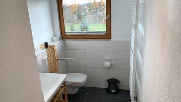 Kondominium Desain, 2 kamar tidur | Kamar mandi | Shower, pengering rambut, dan handuk