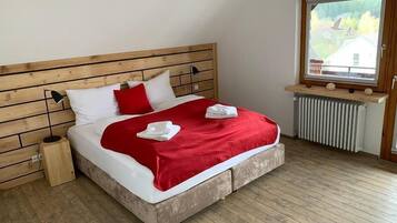 Apartment right | 2 bedrooms, blackout drapes, iron/ironing board, free cribs/infant beds