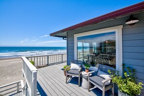 Terrace/patio - Oceanfront Beauty with views from every room (Stinson Beach)