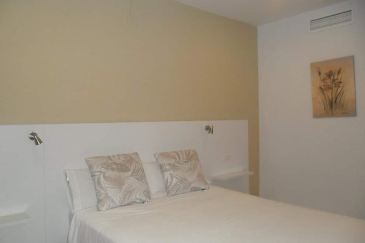 Standaard Twin kamer | Geluiddichte muren, gratis babybedden, gratis wifi, beddengoed