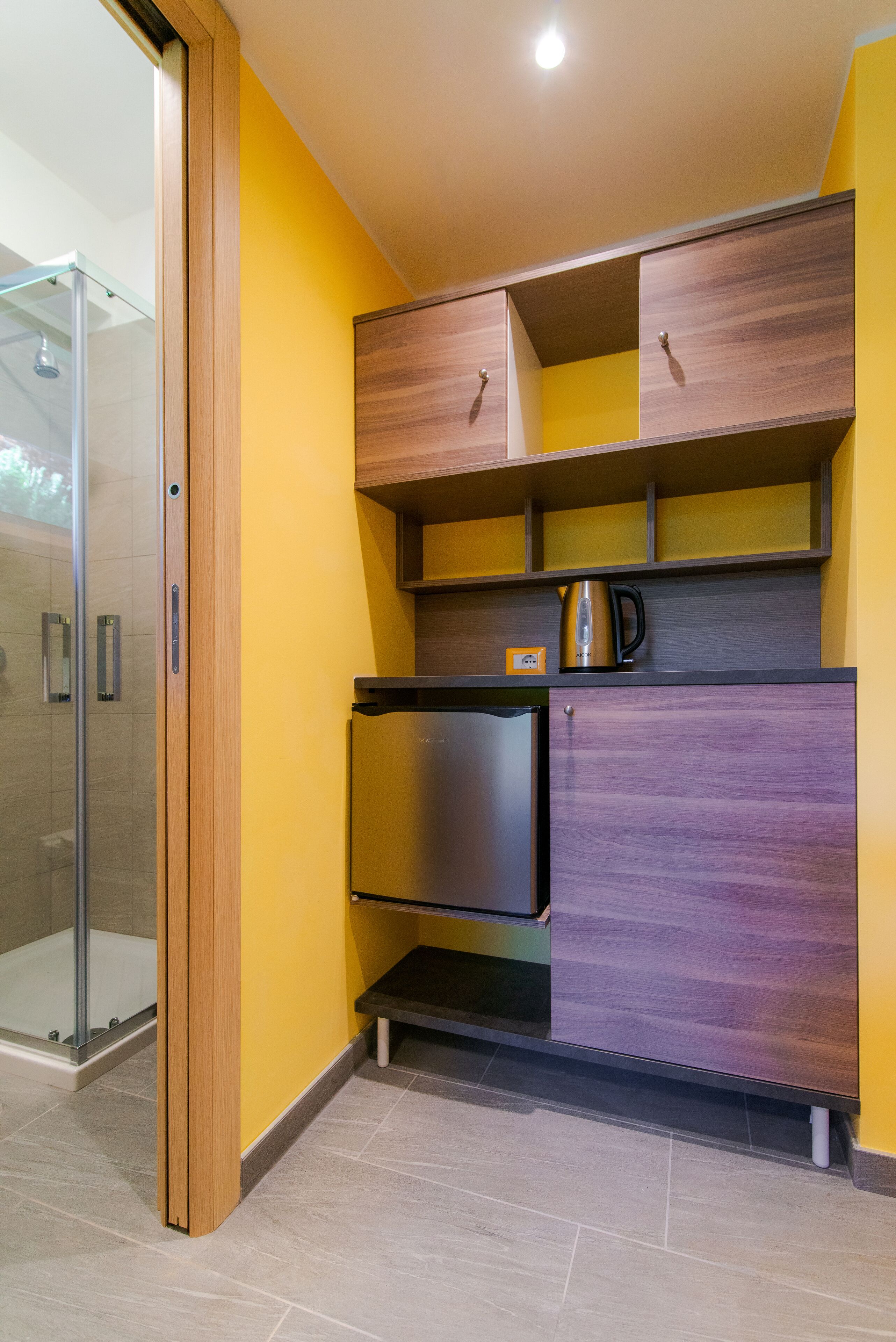 Chambre Double, vue jardin | Minibar