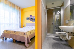Deluxe Double Room, Balcony | Soundproofing, free WiFi - Casa Livio - Rooms and studios (Como)