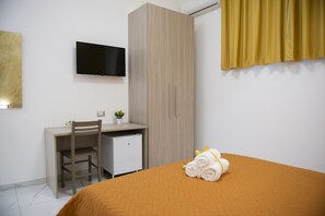 Doppel- oder Zweibettzimmer, eigenes Bad