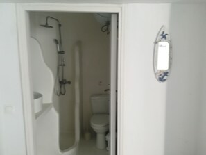 Studio | Iron/ironing board, free WiFi, bed sheets
