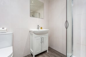 Comfort Apartment, 1 Double Bed, Non Smoking | Bathroom