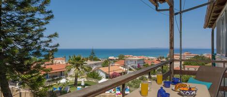 Habitación triple Confort (with Shower) | Vista del balcón