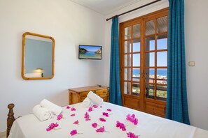 Habitación doble económica, vista al mar | Insonorización, wifi gratis y ropa de cama