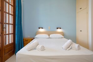 Deluxe Double Room, Balcony, Sea View - Vallia's Apartments (Zakynthos)