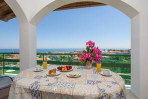 Deluxe Double or Twin Room, Balcony, Sea View | Balcony - Vallia's Apartments (Zakynthos)