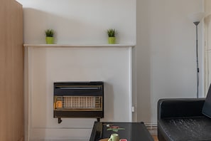 Double Room 07 - near Tower of London & Shoreditch | Iron/ironing board, free WiFi, bed sheets - Tower Bridge Accommodation - 5 (London)