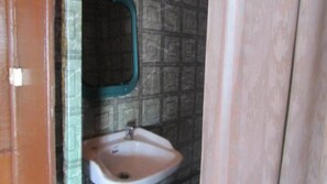 샤워 시설, 레인폴 샤워기, 비데, 타월