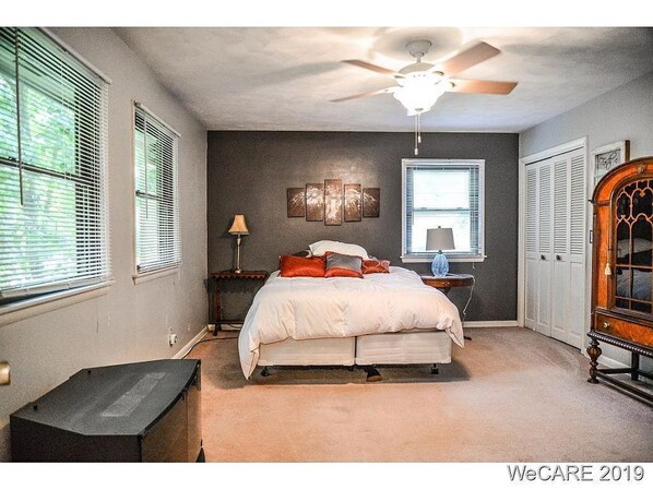 4 habitaciones, tabla de planchar con plancha y wifi gratis 