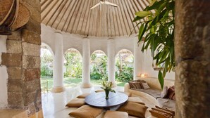 Villa, 5 Bedrooms | Living area - Villa Bulan (Seminyak)