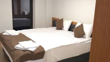 1 bedroom, desk, soundproofing, free WiFi