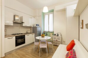 Interior - La Romantica at the Colosseum, holidays apartment in the "Ancient Rome". (Roma)