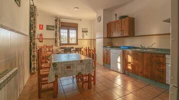 Casa, 6 dormitoris, piscina privada, vistes a la muntanya | Cuina privada