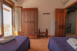 House, 6 Bedrooms, Private Pool, Mountain View | 6 bedrooms, blackout drapes, iron/ironing board, free cribs/infant beds