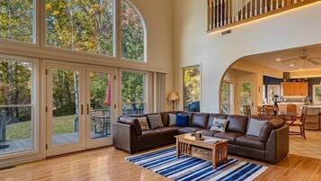 Smart TV, fireplace, video games, offices