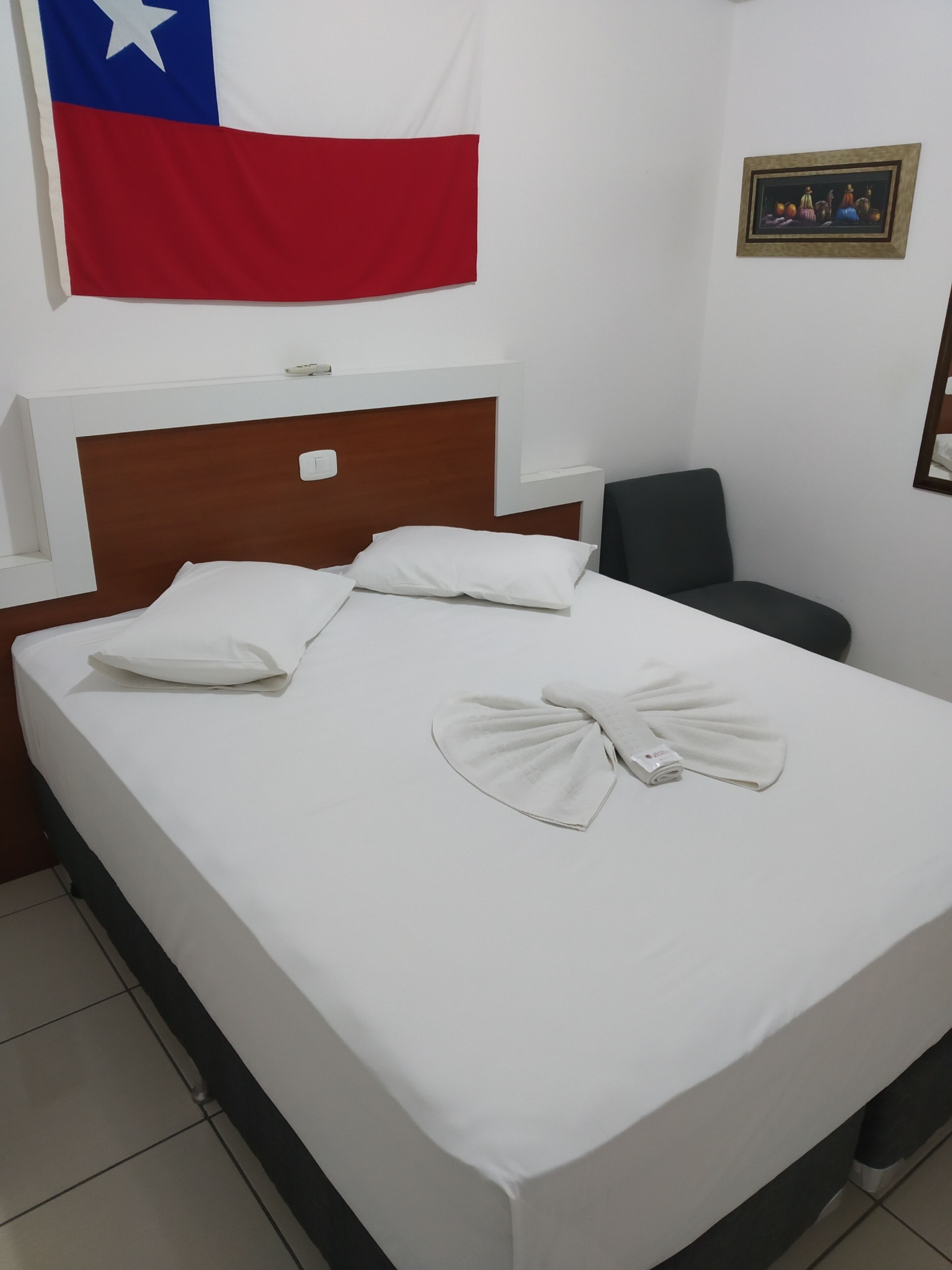 deluxe room | desk, laptop workspace, free wifi, bed sheets