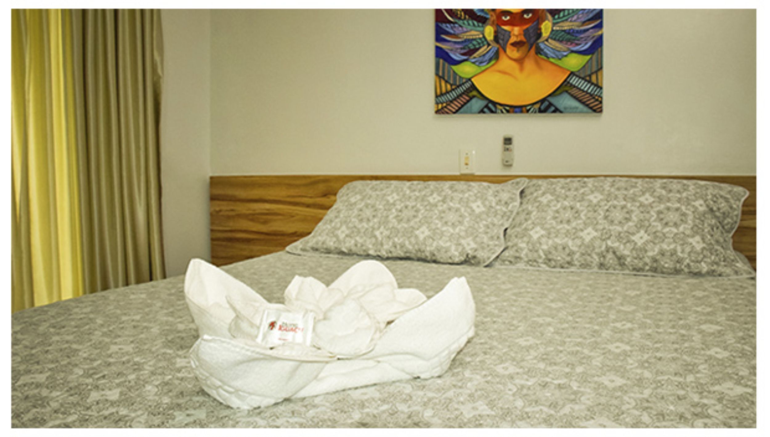 エグゼクティブ トリプルルーム | デスク、ノートパソコン用作業スペース、WiFi (無料)、ベッドシーツ