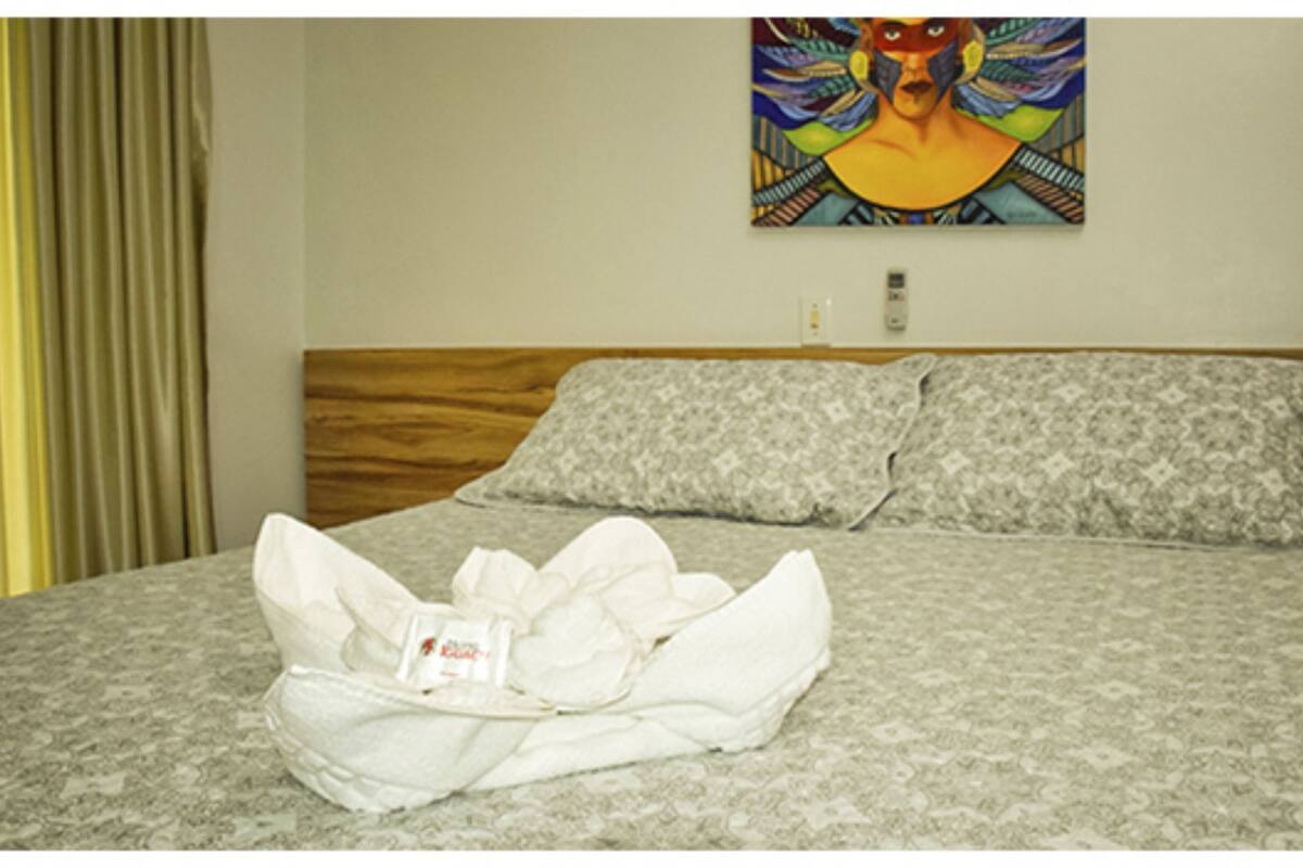 executive triple room | desk, laptop workspace, free wifi, bed sheets