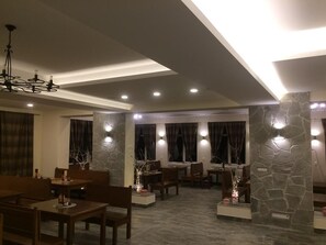 Free daily buffet breakfast  - Hotel Studničky (Vernár)