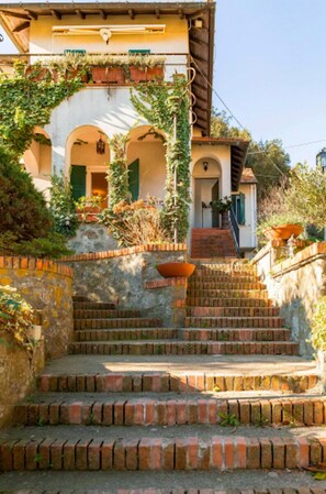 Property grounds - La casa sul fiume (Ellera)