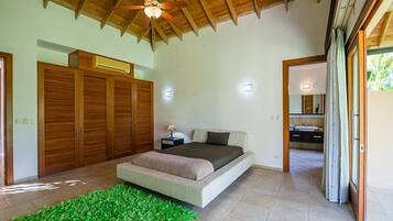 Villa (6 Bedrooms) | 6 bilik tidur, seterika/papan seterika, cadar katil