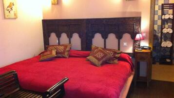 Desk, soundproofing, cots/infant beds, rollaway beds