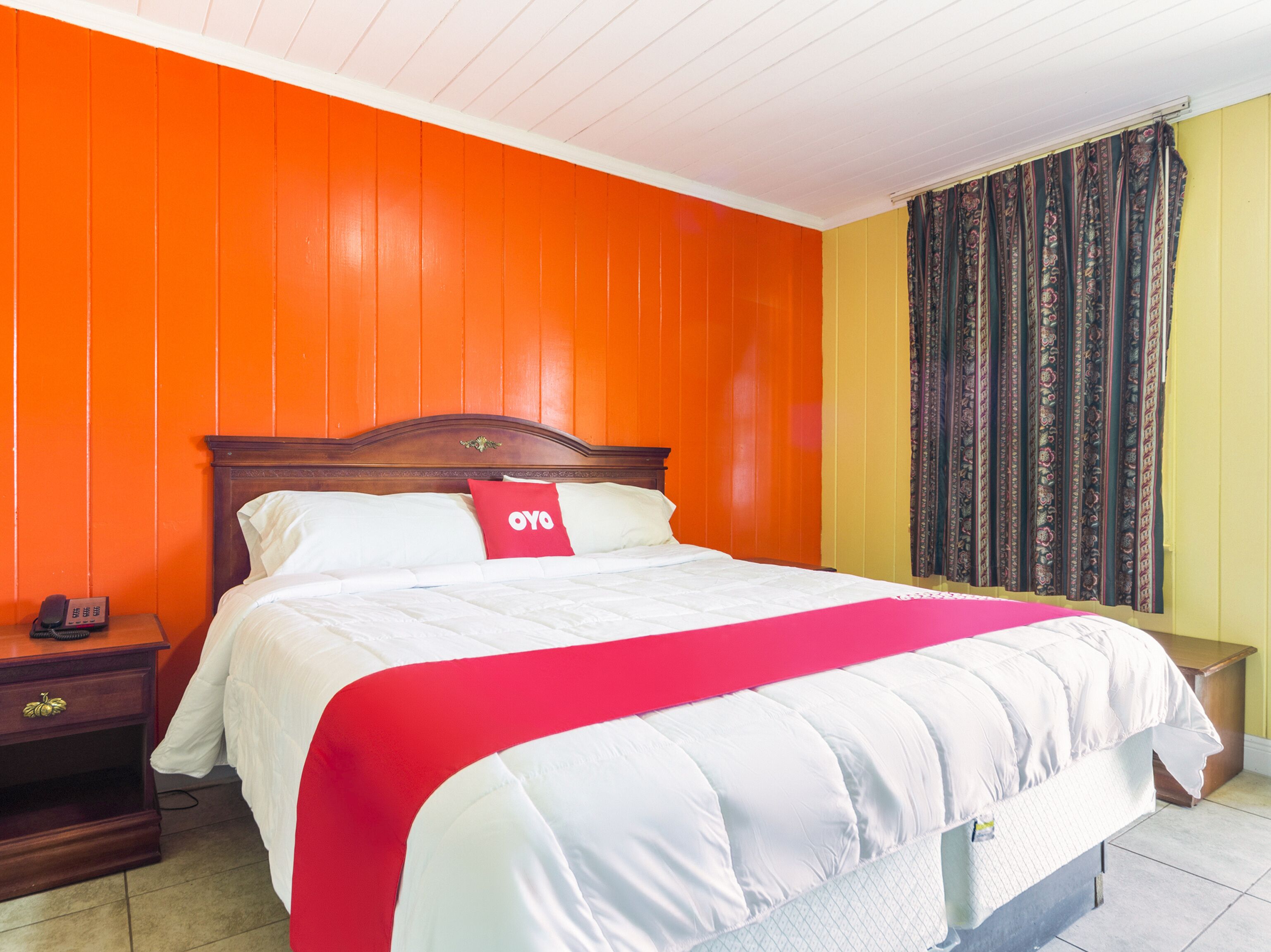 Free WiFi, bed sheets