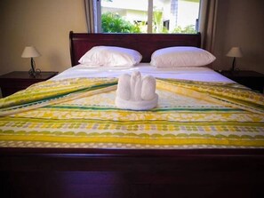 2 عدّة غرف نوم ومكواة/لوح كي وواي فاي مجانًا وملاءات أسرّة