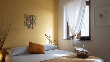 Deluxe Double Room, Partial Sea View (Valleggia) | Memory-foam beds, individually decorated, individually furnished