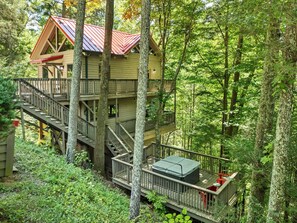 Terrace/patio - Hot Tub☎Whirlpool☎Sleeps 9☎Seasonal Pool☎Spacious -  Tree House (Townsend)