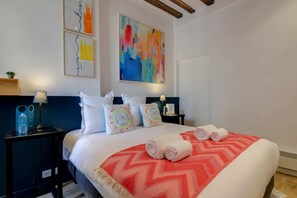 2 quartos, ferros/tábuas de passar roupa, Wi-Fi de cortesia