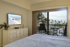 1 bedroom, iron/ironing board, WiFi, bed sheets - Ocean front second floor villa with a spacious living and dining area! (Hilton Head Island)