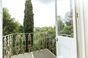 Apartment | Balcony - Spacious 1BR Period Apartment Hampstead (London)