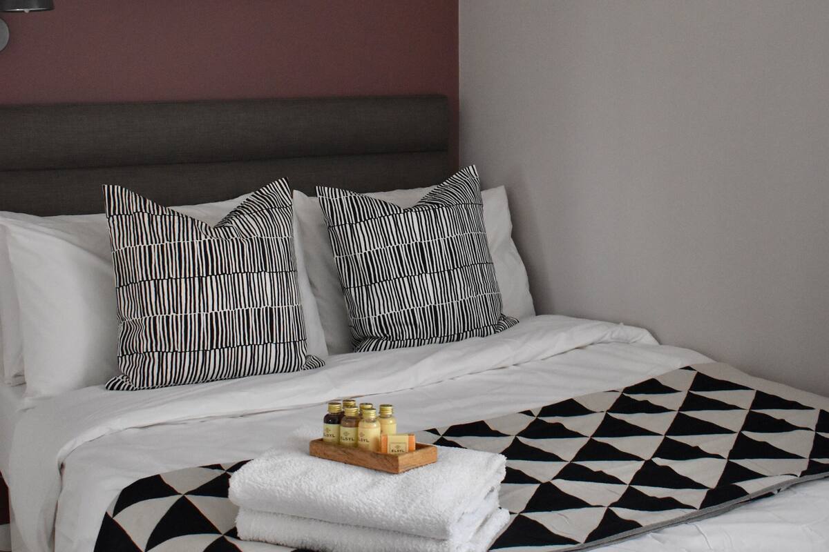 Habitación doble de uso individual | Sábanas de algodón egipcio y ropa de cama de alta calidad