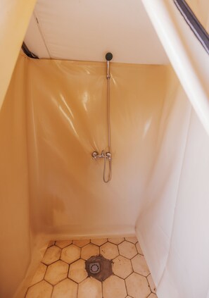 Bruser, håndklæder, Toiletpapir