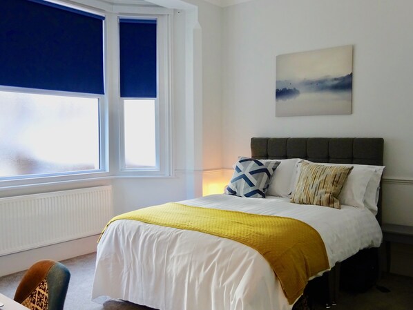 標準雙人房 | 書桌、手提電腦工作空間、隔音、免費 Wi-Fi