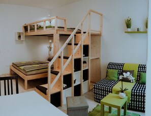 Apartment | Wohnbereich | Flachbildfernseher