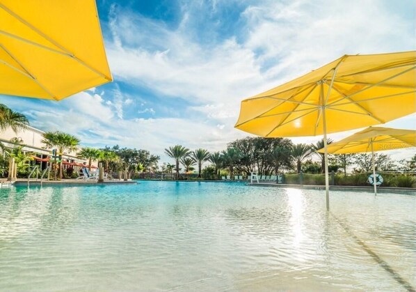 Piscine extérieure, piscine chauffée