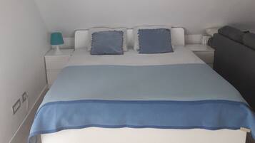 Iron/ironing board, WiFi