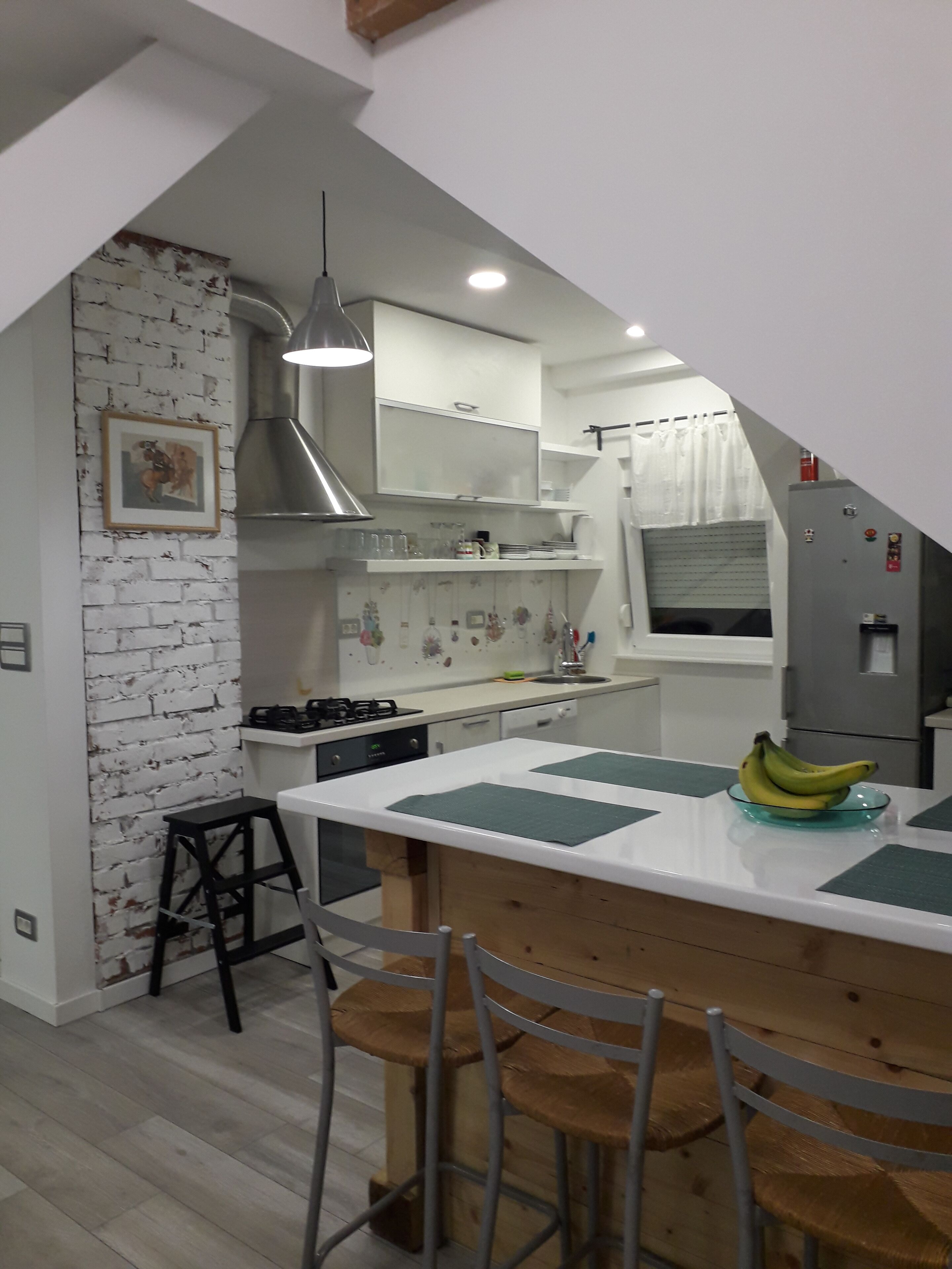 Frigorífic, microones, forn i placa de cuina 