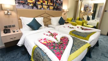Kamar Double atau Twin Deluks | Seprai katun Mesir, seprai premium, dan selimut bulu angsa