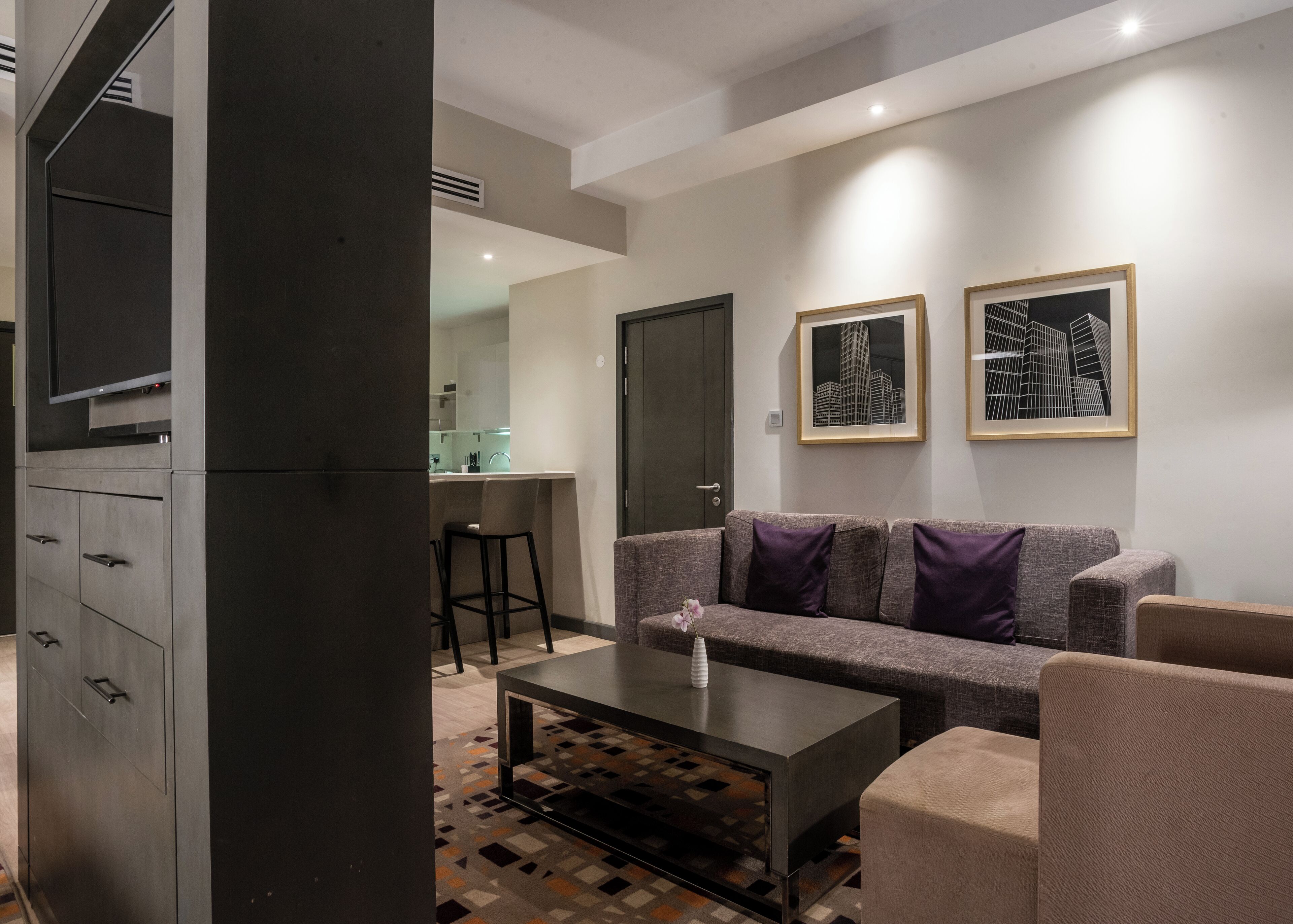 junior suite, 1 king bed, non smoking | 1 bedroom, premium bedding, minibar, in-room safe